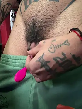 Snapshot of Gowtherr_ chatting on February 2025 04:35:02 PM Gowtherr online show from February 2025 04:35:02 PM