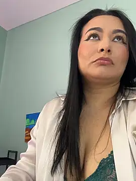 Snapshot of sharon_leone26 chatting on January 2026 09:20:02 PM sharon leone26 online show from January 2026 09:20:02 PM