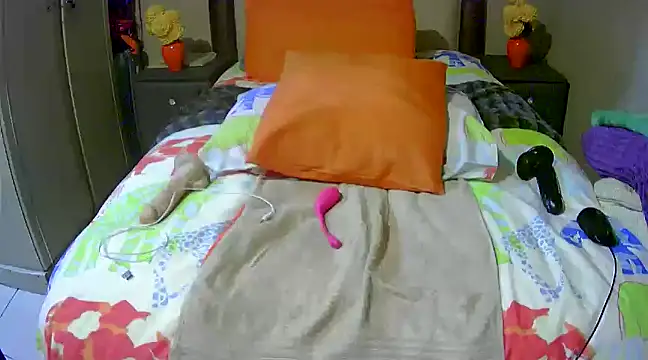 Snapshot of Kimmyboobs chatting on March 2025 05:21:01 PM Kimmyboobs online show from March 2025 05:21:01 PM