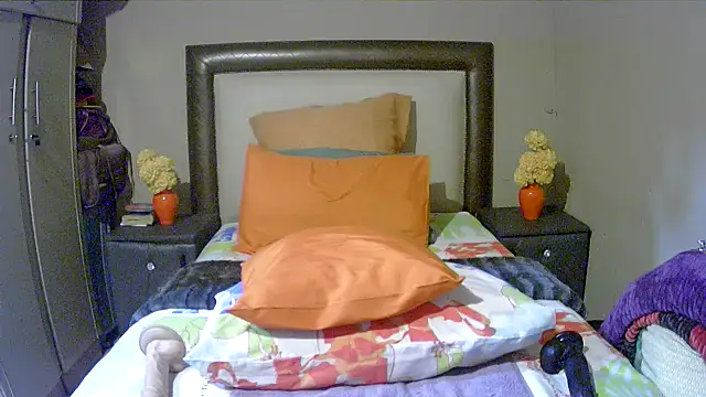 Kimmyboobs online show from December 2025 06:15:01 PM