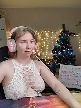 Snapshot of D0nna_ chatting on December 2025 11:33:02 PM D0nna online show from December 2025 11:33:02 PM