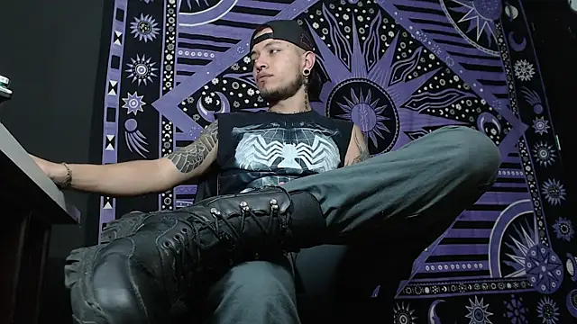 Dicaprioo  online show from January 2025 12:04:02 AM