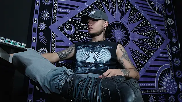 Dicaprioo  online show from February 2025 04:03:02 PM