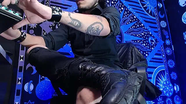 Dicaprioo  online show from February 2025 12:15:01 AM