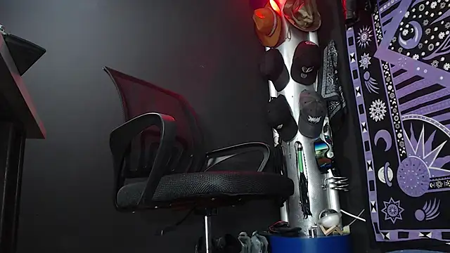 Dicaprioo  online show from March 2025 07:55:02 PM