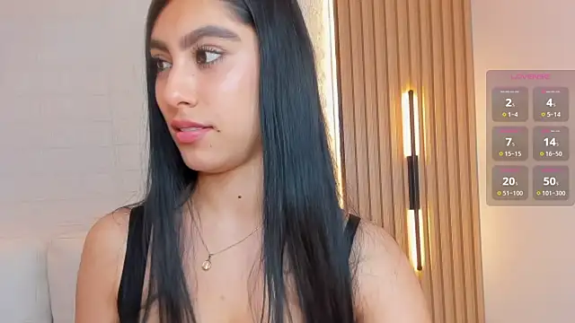 Snapshot of Emily_roux chatting on February 2026 10:30:02 PM Emily roux online show from February 2026 10:30:02 PM