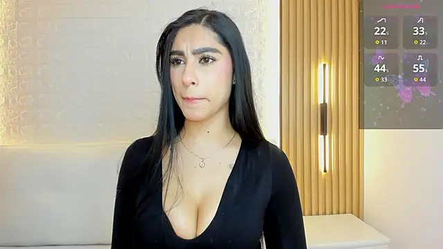 Snapshot of Emily_roux chatting on March 2026 10:59:01 PM Emily roux online show from March 2026 10:59:01 PM