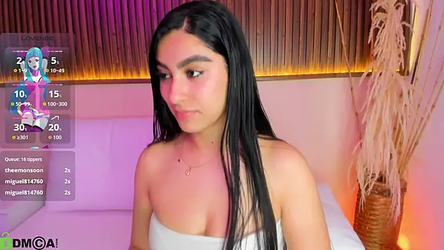 Snapshot of Emily_roux chatting on March 2026 05:35:02 AM Emily roux online show from March 2026 05:35:02 AM