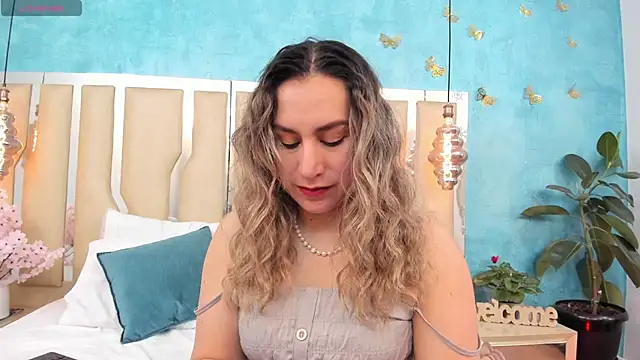 RubbyTaylor online show from May 2026 02:33:01 PM