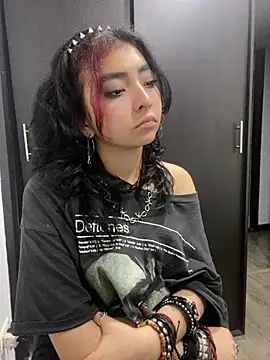 Snapshot of _Gothiccbitch_ chatting on December 2024 10:44:02 AM Gothiccbitch online show from December 2024 10:44:02 AM
