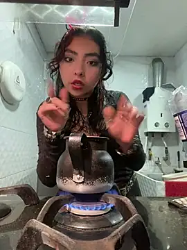 Snapshot of _Gothiccbitch_ chatting on December 2024 07:03:01 AM Gothiccbitch online show from December 2024 07:03:01 AM