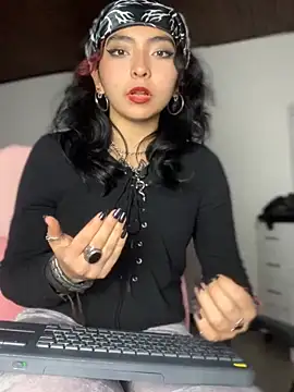 Snapshot of _Gothiccbitch_ chatting on January 2025 10:59:01 AM Gothiccbitch online show from January 2025 10:59:01 AM