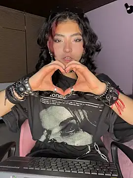 Snapshot of _Gothiccbitch_ chatting on February 2025 03:22:01 AM Gothiccbitch online show from February 2025 03:22:01 AM