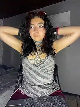 Snapshot of _Gothiccbitch_ chatting on March 2025 03:19:01 AM Gothiccbitch online show from March 2025 03:19:01 AM