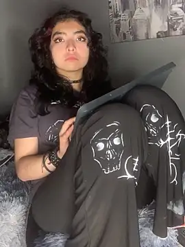 Snapshot of _Gothiccbitch_ chatting on March 2025 09:15:02 AM Gothiccbitch online show from March 2025 09:15:02 AM
