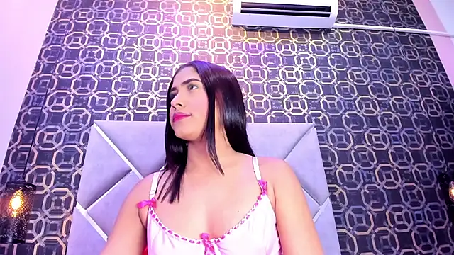 CherryBlossom23 online show from November 2025 01:44:02 AM