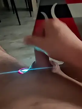 Szeltolo001 online show from March 2026 03:12:01 AM