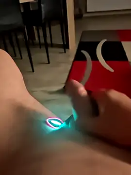 Szeltolo001 online show from March 2026 11:09:01 PM