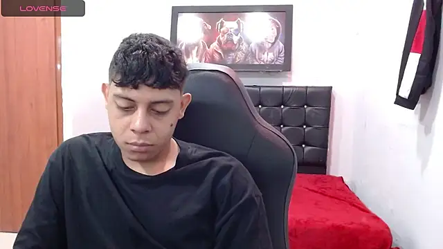 Snapshot of Wiiliam_20 chatting on February 2025 12:16:01 PM Wiiliam 20 online show from February 2025 12:16:01 PM