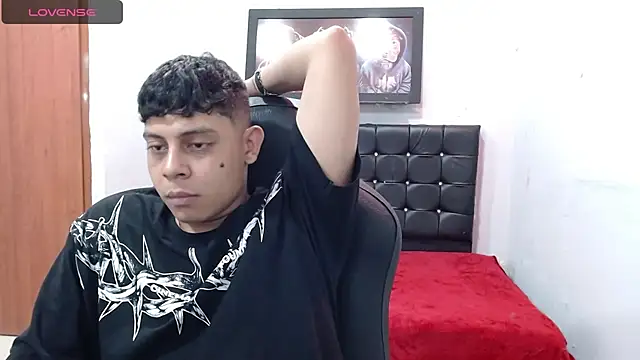 Snapshot of Wiiliam_20 chatting on February 2025 06:00:02 PM Wiiliam 20 online show from February 2025 06:00:02 PM