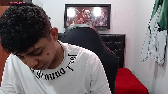 Snapshot of Wiiliam_20 chatting on March 2025 01:17:02 PM Wiiliam 20 online show from March 2025 01:17:02 PM