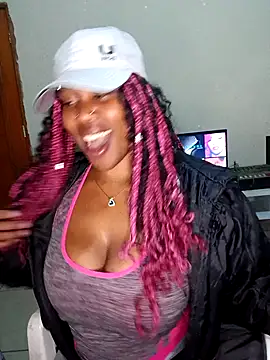 Snapshot of PerfectionBerrie chatting on November 2025 07:30:02 PM PerfectionBerrie online show from November 2025 07:30:02 PM