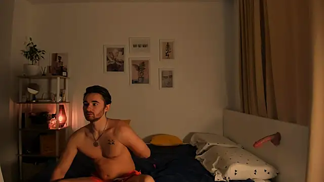  Lora Palmer online show from December 2024 10:41:01 AM