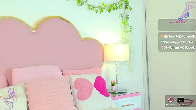 Snapshot of EmmaCrush chatting on January 2026 09:20:01 PM EmmaCrush online show from January 2026 09:20:01 PM