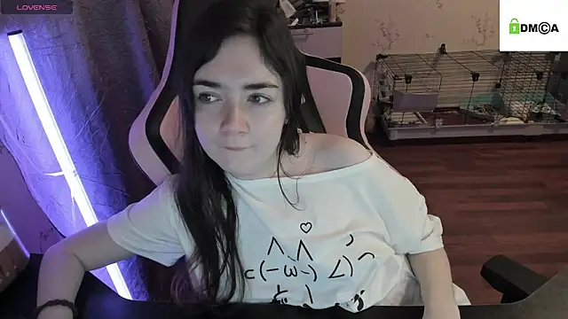 Snapshot of Crazy_forest_fairy chatting on January 2025 01:28:02 AM Crazy forest fairy online show from January 2025 01:28:02 AM