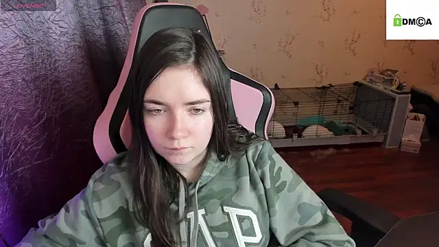 Snapshot of Crazy_forest_fairy chatting on October 2025 03:35:02 PM Crazy forest fairy online show from October 2025 03:35:02 PM