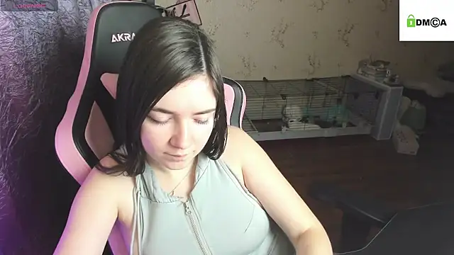 Snapshot of Crazy_forest_fairy chatting on October 2025 01:18:01 AM Crazy forest fairy online show from October 2025 01:18:01 AM