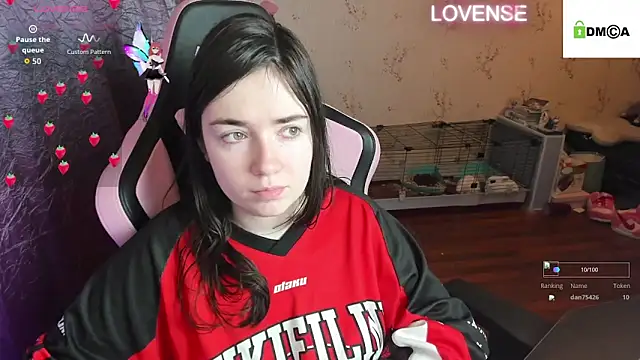 Snapshot of Crazy_forest_fairy chatting on November 2025 10:42:02 PM Crazy forest fairy online show from November 2025 10:42:02 PM