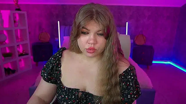 GabbieJay online show from June 2026 12:30:01 PM