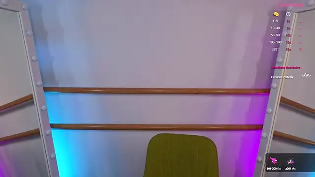 Hayle Hill online show from December 2024 01:43:01 AM