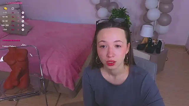 Hayle Hill online show from January 2025 08:29:01 AM