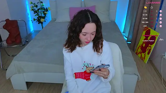 Hayle Hill online show from January 2025 05:35:01 AM