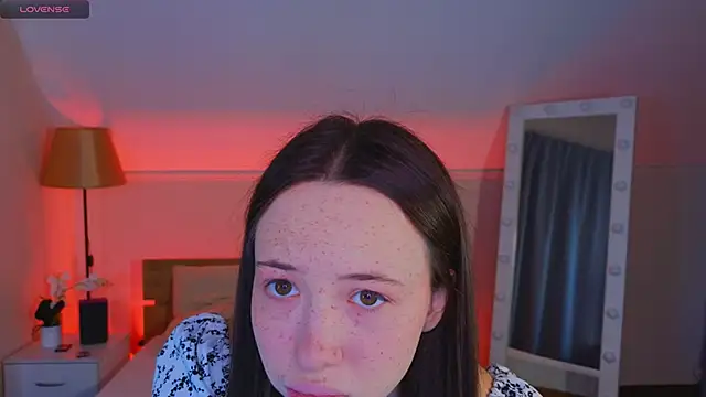 Hayle Hill online show from November 2025 01:41:01 AM