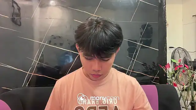 hoenika online show from February 2026 11:31:02 PM