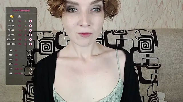 TinaWince online show from October 2025 04:45:01 AM