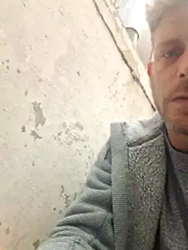 Snapshot of Jonjon3669 chatting on April 2026 03:31:02 PM Jonjon3669 online show from April 2026 03:31:02 PM