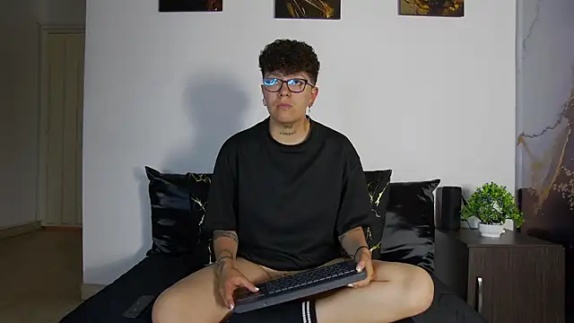 alex noa online show from May 2026 07:07:02 PM