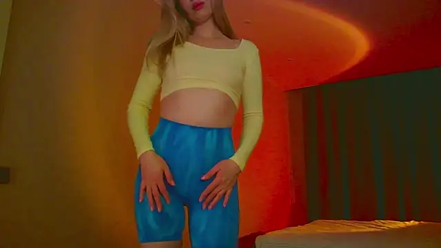 mia raspberrie online show from January 2025 02:48:01 AM