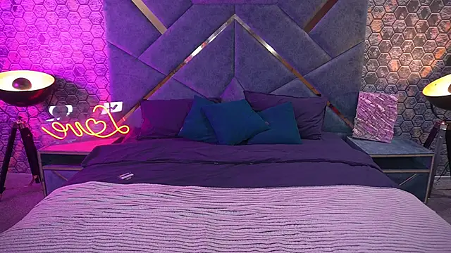 Snapshot of ArianaDarkk chatting on September 2025 07:51:02 PM ArianaDarkk online show from September 2025 07:51:02 PM