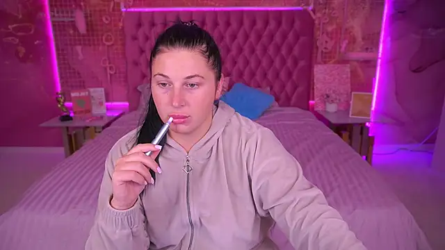 Snapshot of ArianaDarkk chatting on October 2025 07:47:01 PM ArianaDarkk online show from October 2025 07:47:01 PM