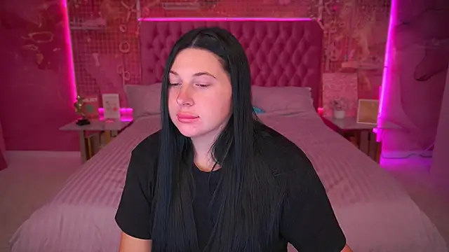 Snapshot of ArianaDarkk chatting on October 2025 07:49:02 PM ArianaDarkk online show from October 2025 07:49:02 PM