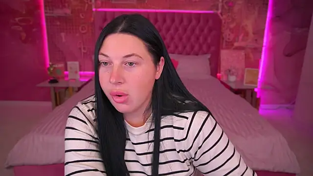 Snapshot of ArianaDarkk chatting on October 2025 07:47:01 PM ArianaDarkk online show from October 2025 07:47:01 PM