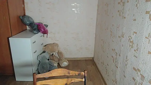 Snapshot of MelissaXKinky chatting on December 2024 07:00:01 PM MelissaXKinky online show from December 2024 07:00:01 PM