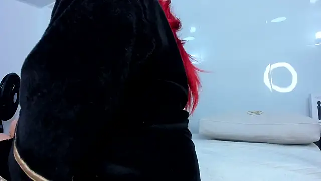 Snapshot of Dalia-Prada chatting on September 2025 04:28:01 AM Dalia-Prada online show from September 2025 04:28:01 AM