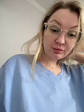 Teya moon  online show from February 2025 09:47:02 AM
