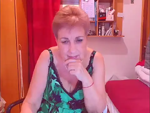 Victoria5643 online show from December 2025 04:38:01 PM